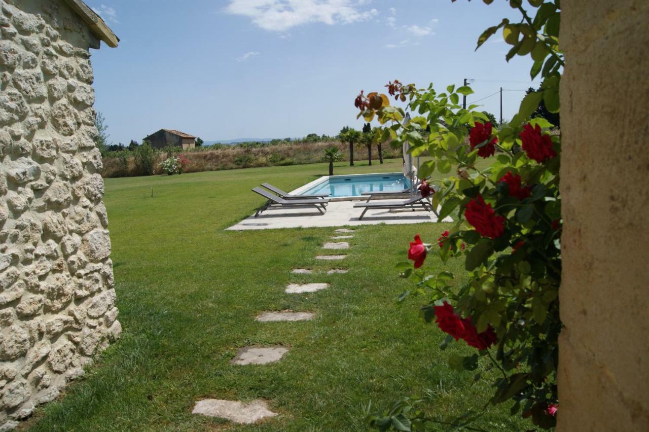 Gites Dans Mas En Pierres Robion en Luberon Dış mekan fotoğraf